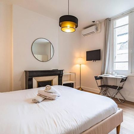 Pink, Appartement En Plein Coeur De แร็งส์ ภายนอก รูปภาพ
