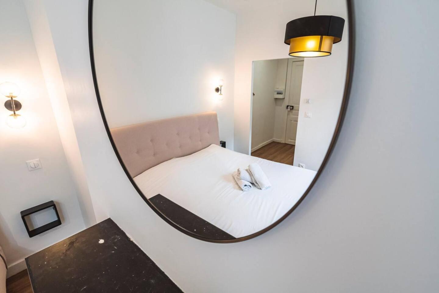 Pink, Appartement En Plein Coeur De แร็งส์ ภายนอก รูปภาพ