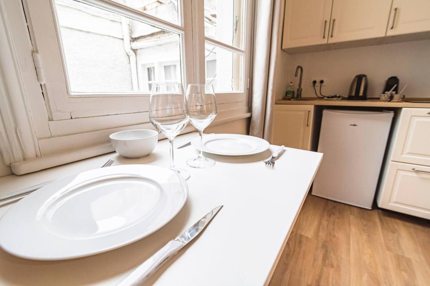 Pink, Appartement En Plein Coeur De แร็งส์ ภายนอก รูปภาพ