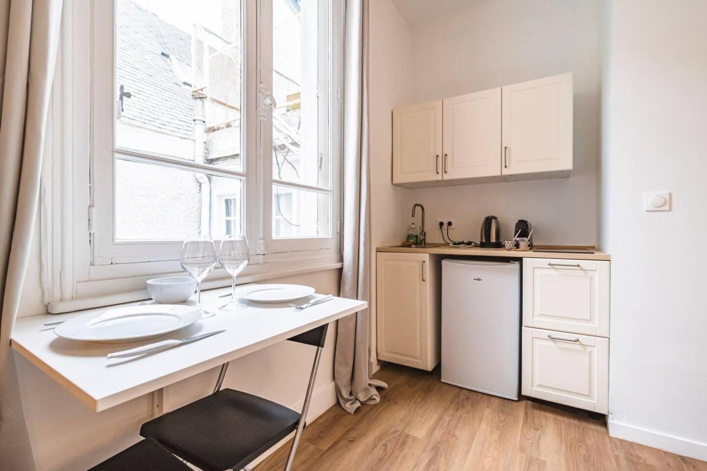 Pink, Appartement En Plein Coeur De แร็งส์ ภายนอก รูปภาพ